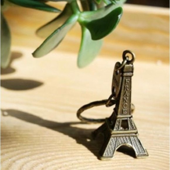 New Mini Eiffel Tower keychain, Bag charm or Lovely 3D decoration - Picture 6 of 6